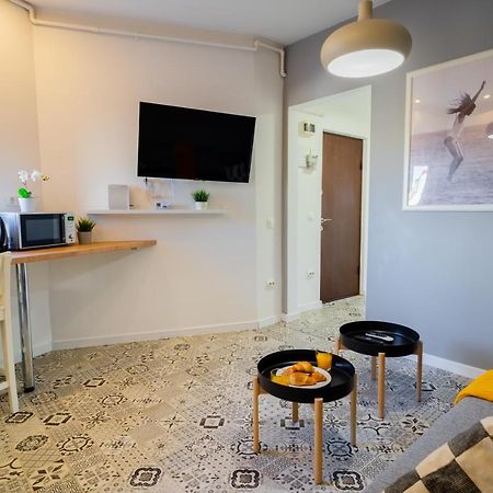 One Bedroom Flat In Bucharest'S Historic District Экстерьер фото